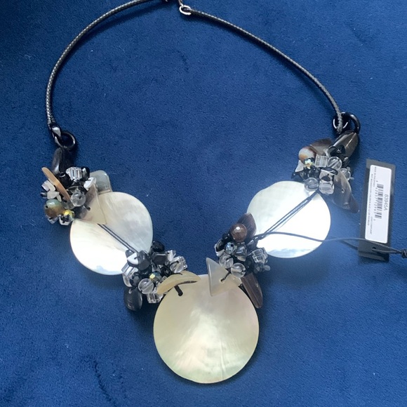 Shell Statement Necklace - Picture 3 of 5